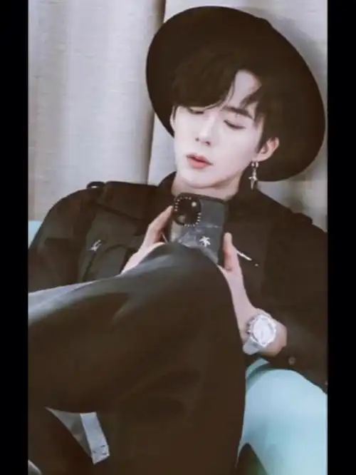 刘宇宁  关于上个视频中宁哥的照片