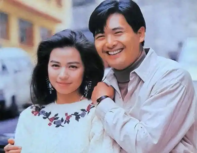 真正让周润发暴露其素质的应该是他对大陆女星的态度,可谓是实打实的