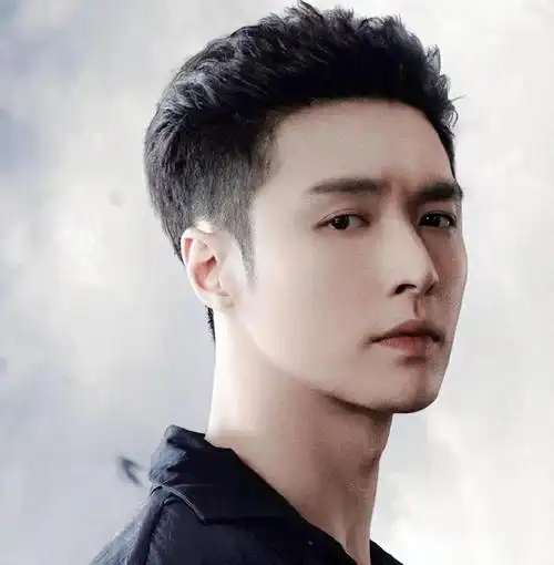 张艺兴,被网友称为 " 长沙小骄傲 ",没想到早年间也会有为身材过于胖