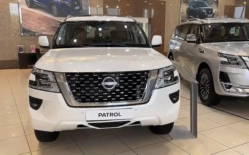 2023款日产途乐霸气登场!搭5.6升 v8发动机,比奔驰大g还霸气