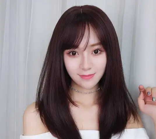 层次感中长发发型直发 回归经典的直发发型