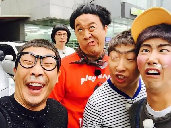 星闻无挑傻瓜队友合照曝光引发粉丝爆笑