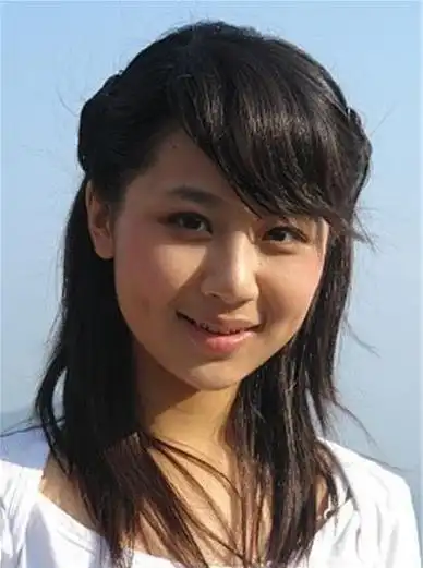 杨紫晒写真被质疑微整,拿早期照片对比一眼辨出