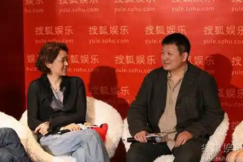 杨亚洲与倪萍生活照片 杨亚洲的前妻为什么与他离婚