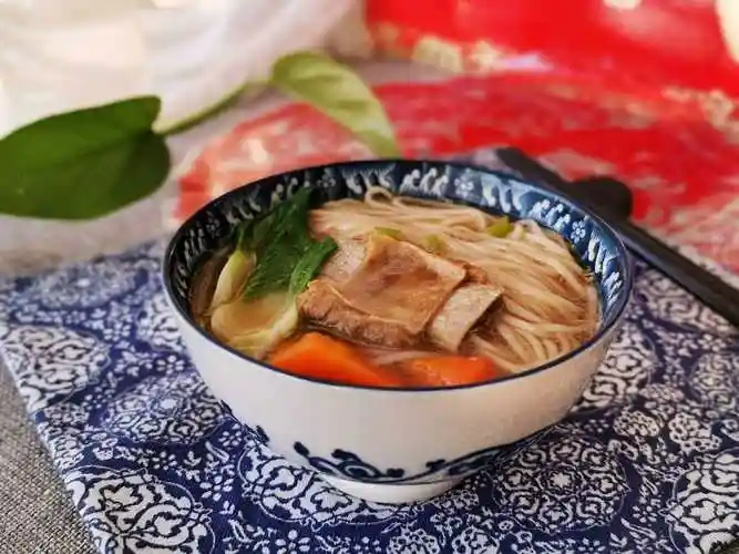 排骨汤面