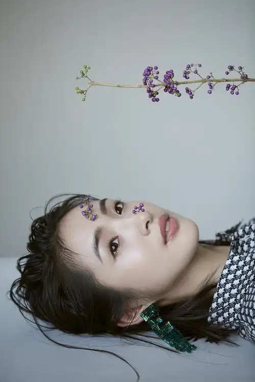 林依晨最新大片曝光 知性优雅展现独特魅力