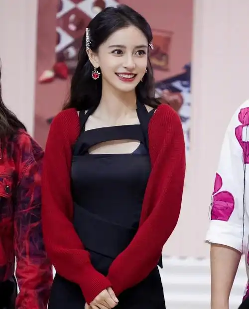 杨颖,美艳动人,甜美可爱的写真!__财经头条