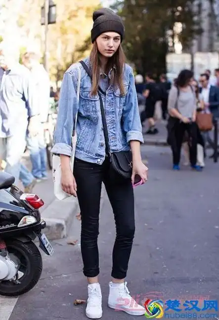 牛仔上衣配什么裤子(潮牛达人教你搭配技巧)