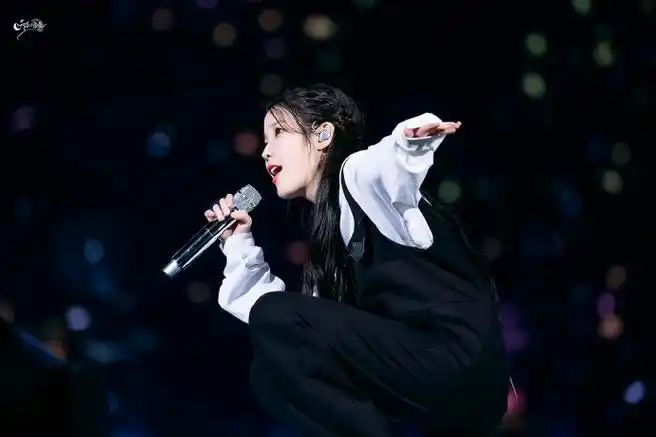 iu2022thegoldenhour蚕室演唱会