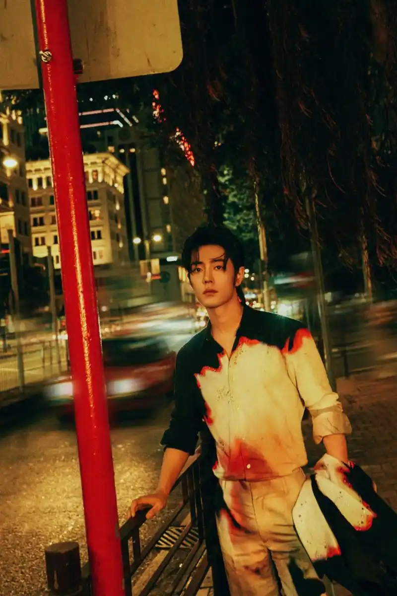 肖战街头港风大片新鲜出炉!  氛围感一整个拉满,港味十足,好港好帅!