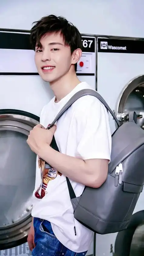 【邓伦壁纸】岁月漫长而你值得