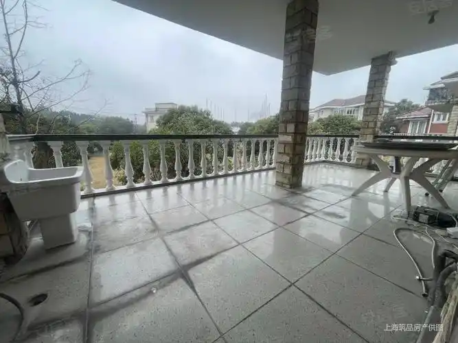 东方绿洲旁,上海威尼斯花园,独栋别墅,精装修的精致别墅,上海威尼斯花