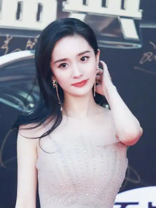 杨幂个人简历资料多少岁电影演员杨幂个人简历