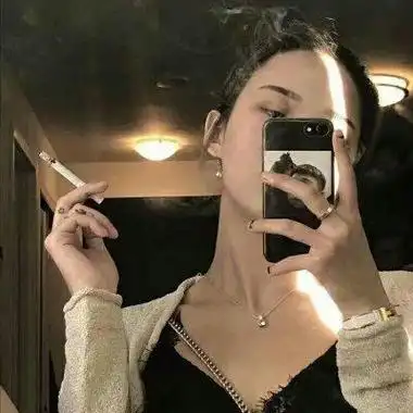 qq头像女生手机挡脸高清好看用手机挡脸女生头像图片