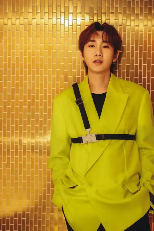 汪苏泷绿色西装帅气写真图片66