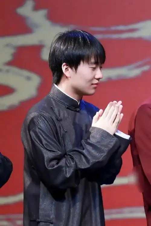 郭麒麟说不应该嘲笑整容