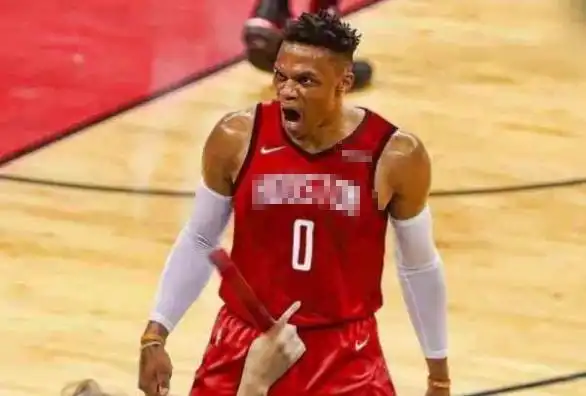 威少四头肌拉伤!哈登变单核,湖人要偷笑了