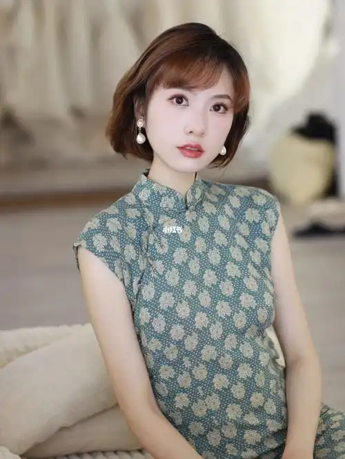 好不容易留长的头发被我做成了短发哈哈旗袍真的绝绝子#最美新娘 #白