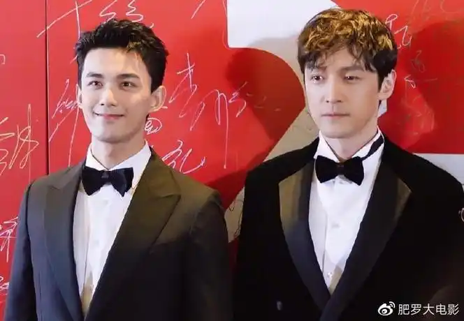 22,胡歌&吴磊:岁月拥抱,热搜第一
