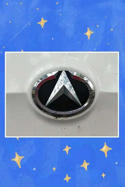 王子涵——发现生活中的轴对称