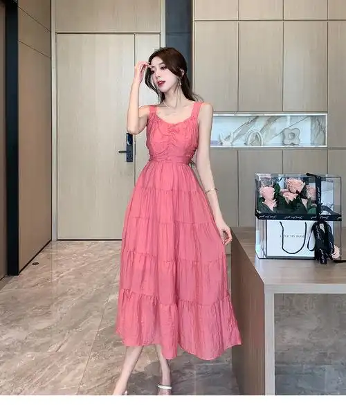 法式浪漫粉色吊带连衣裙女气质高级感气质森系大摆无袖长裙沙滩裙