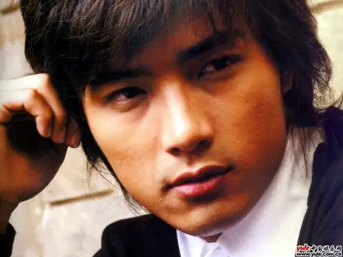 贺军翔_明星档案_写真_图片_资料_照片_中国娱乐网