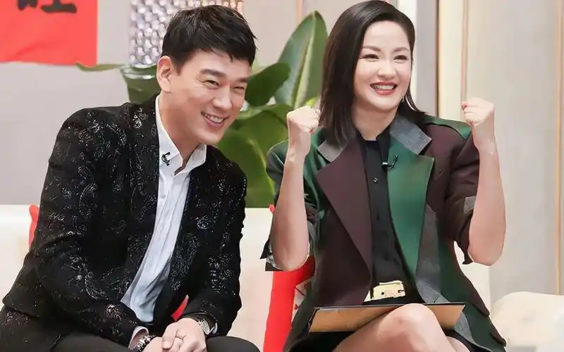 王耀庆谈与妻子的爱情故事,直言:从小就青梅竹马!王耀庆谈家庭