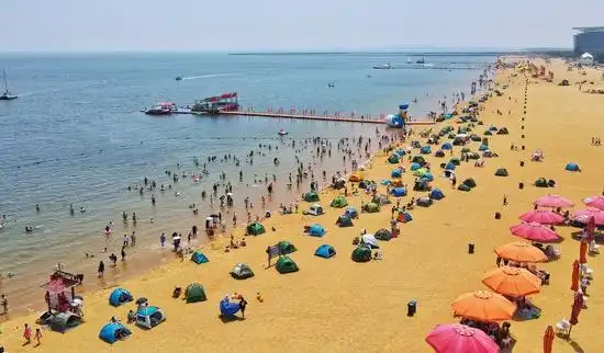 镜头东疆湾沙滩暑期人气足