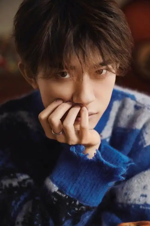 易烊千玺昂扬五四正青春##易烊千玺