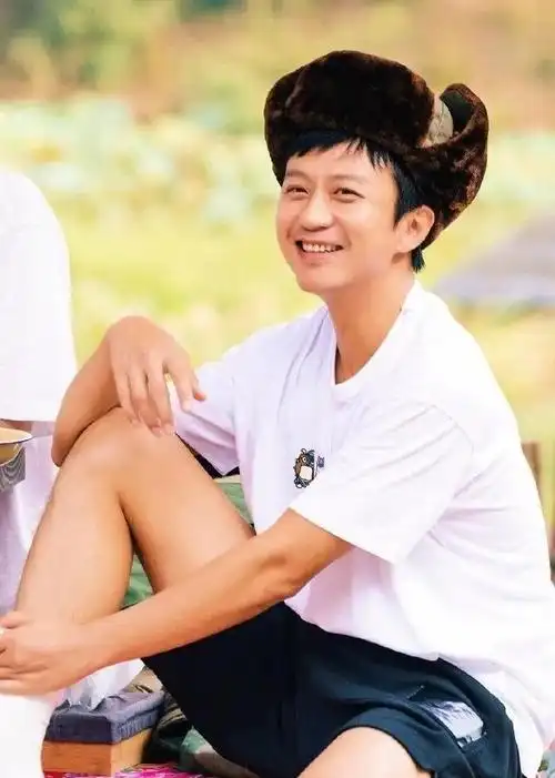 回顾郝蕾:与刘烨离婚后,自己一人养育双胞胎儿子,如今怎么样了