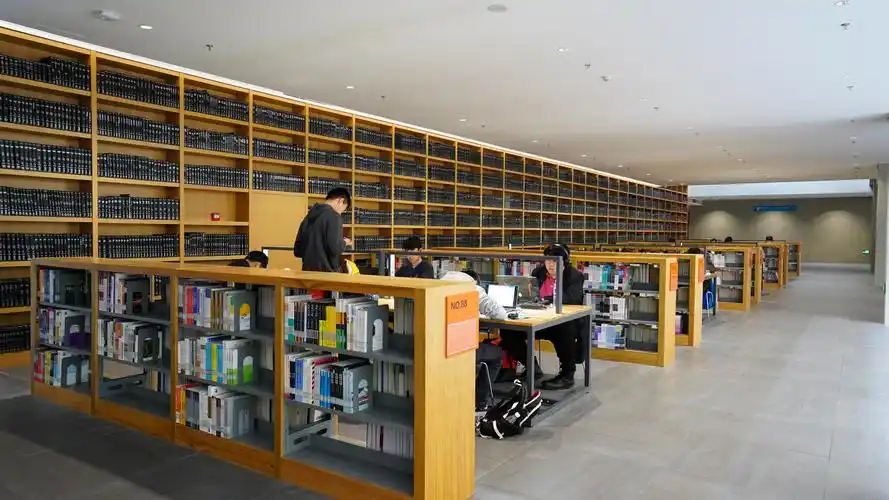 北京工业大学新图书馆印象