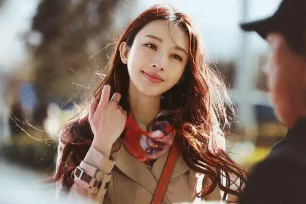 心花路放热映大长腿张俪引领新时尚