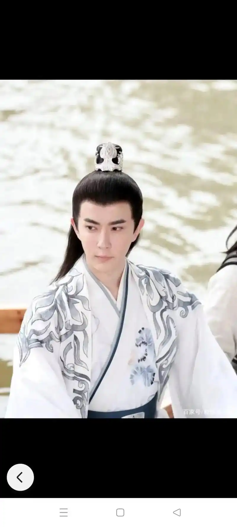 于朦胧的三部古装剧你们看过几部?三生三世,明月曾照江东寒,两 - 抖音