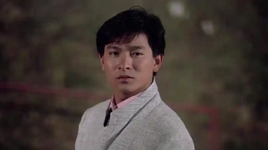 年轻时的华仔和宝珠妹妹邂逅哇塞初恋的感觉