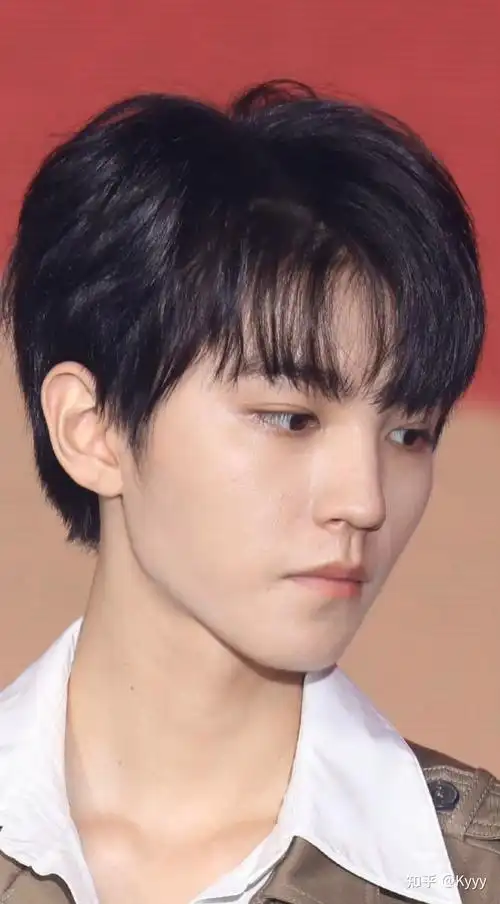 如何客观评价王俊凯的长相