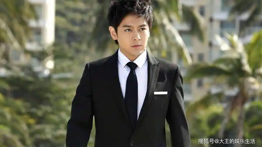 这8对明星,明明是同龄人,看着却好像差了20岁_贾玲_吴奇隆_因为