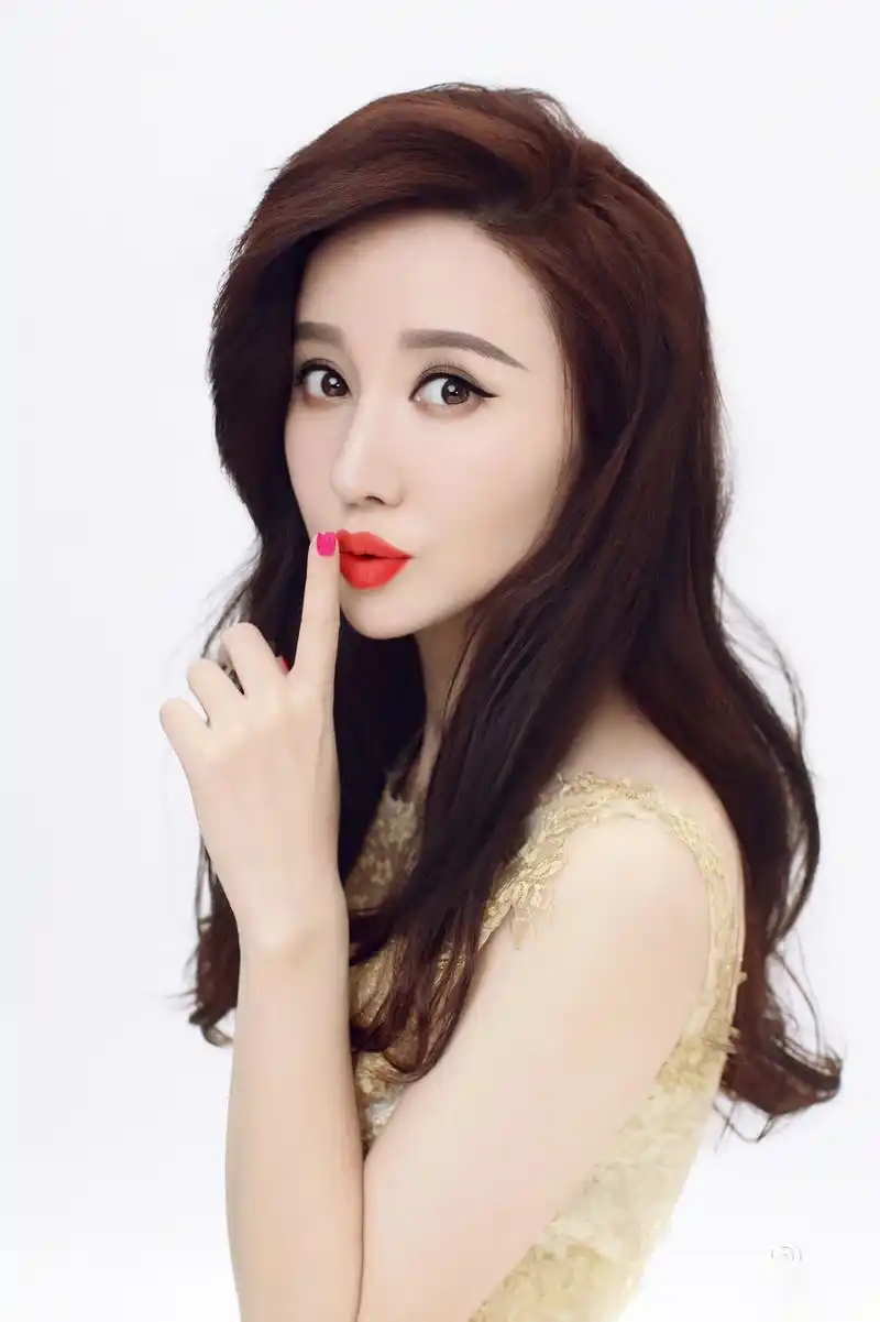 6位长发飘飘的美女明星,你最喜欢谁?