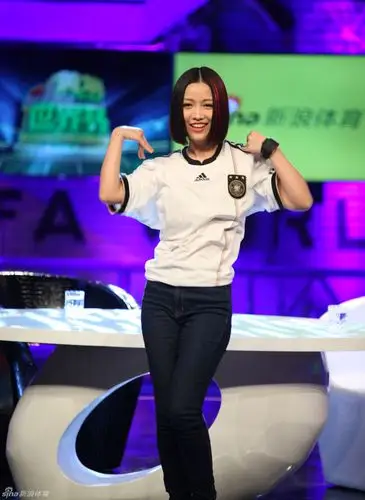 分享到:文章主题:68[新浪体育] 据@深圳晚报消息,著名歌手姚贝娜因