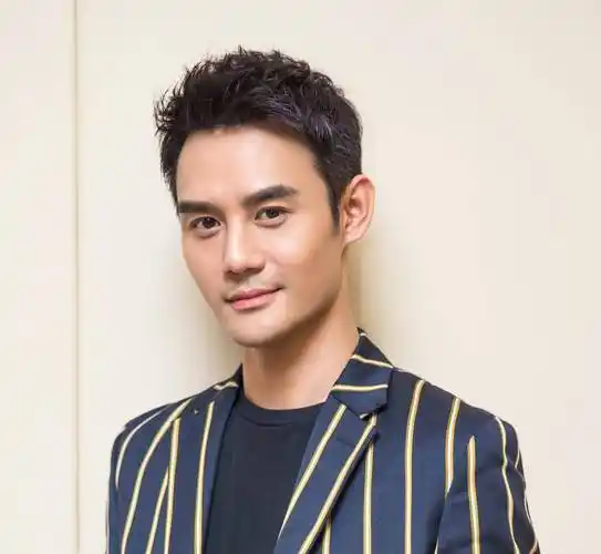 25岁出道即男主,40岁还是阳光大男孩,王凯到底有多帅?_角色_表演_靖王