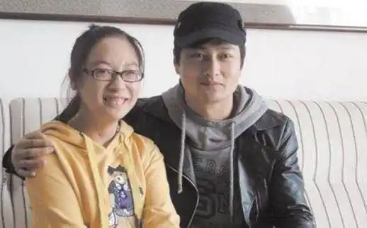 云飞:前妻嫌我没出息,让我独自在外流浪20多天,如今年年上春_郭锦彤