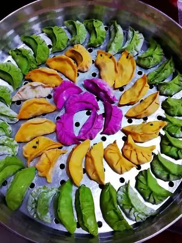 唛兜兜兜兜做的彩色饺子