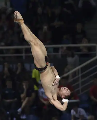 跳水奇才陈艾森挥洒汗水浇灌梦想不负青春书写成功