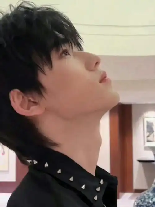 想摸宋亚轩的喉结##宋亚轩王牌对王牌