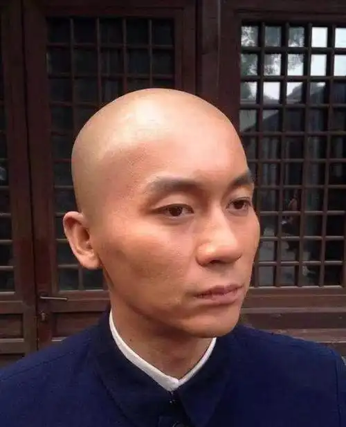 爱豆们的"光头"造型,大家见过几位呢?谁最有型?