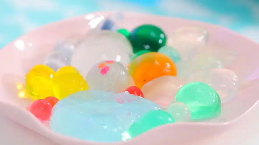 自制水宝宝玩具见水就成型安全的可以拿来吃