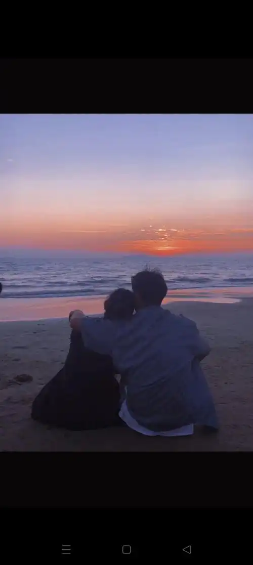 浪漫至死不渝哥情侣海边日落拍照姿势爱意东升日落浪漫至死不渝和爱的