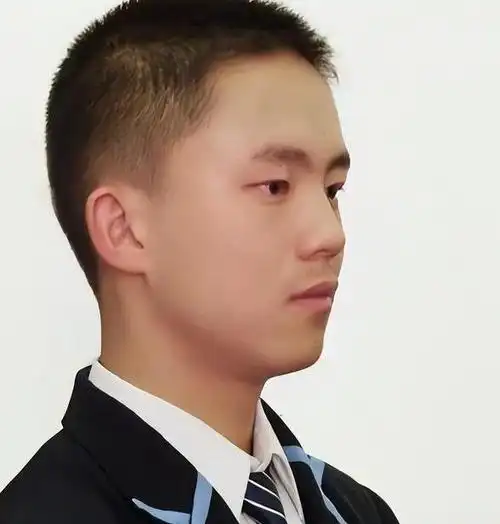 初中生"发型规定"出炉,女生现场"飙泪",男生笑称苍天饶过谁