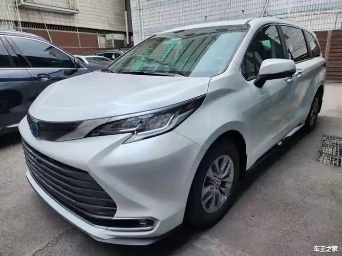 2023款丰田塞纳全系配备2.