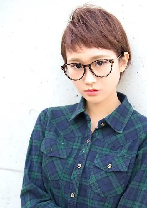 经典搭配!粗硬发质的女生这发型谁做谁美