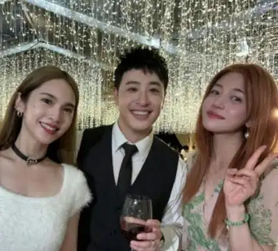 潘玮柏晒婚礼现场照,夫妻恩爱牵手甜蜜爆棚,女儿担任花童超温馨